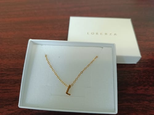 Customer photo review of Collar Con Inicial Dorada