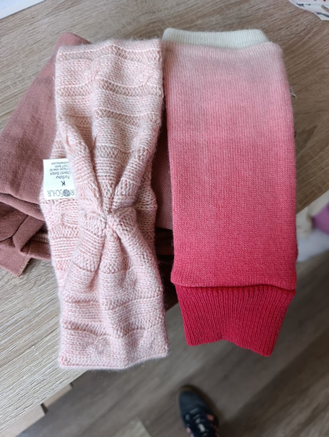 Customer photo review of Upcycling Kaschmir Stulpen