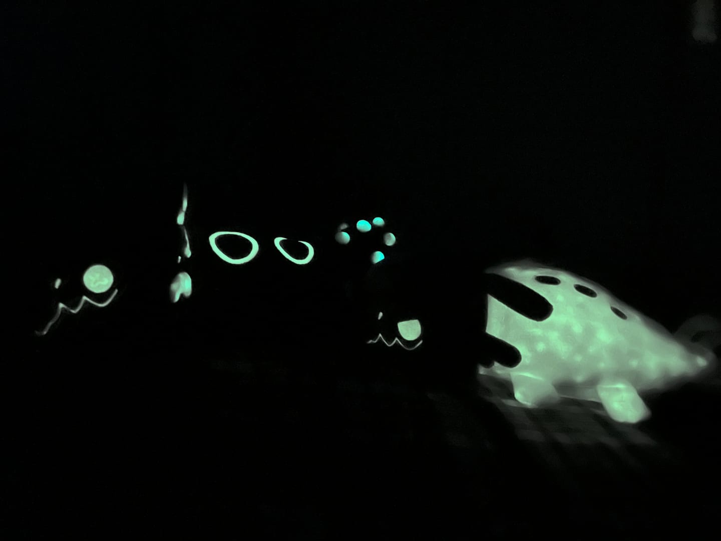 Customer photo review of Rain World - Glowing White Lizard Plush
