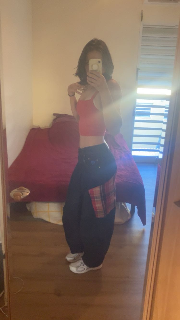 Customer photo review of Aelfric Eden BAGGY BARREL Jeans
