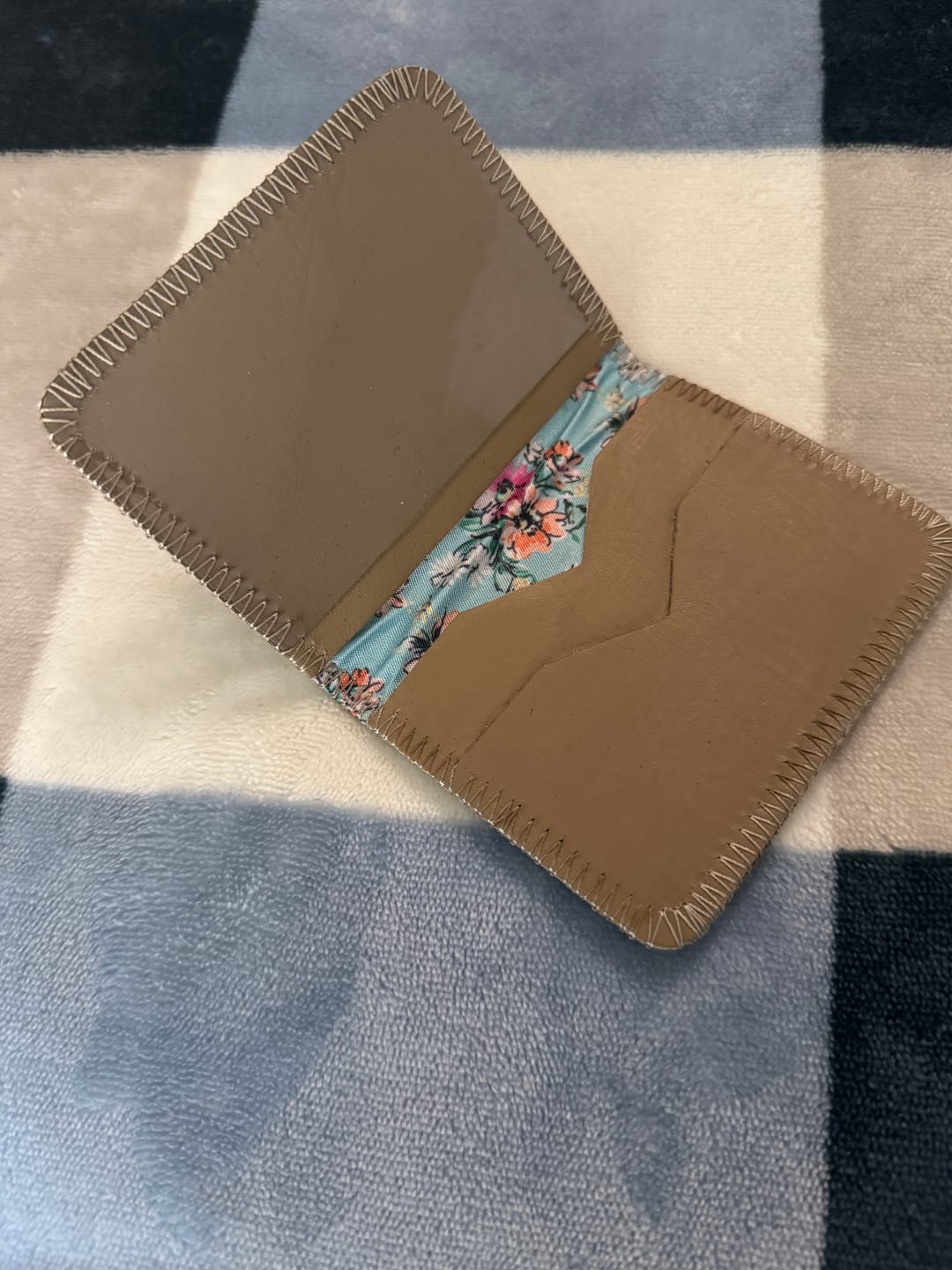 Customer photo review of Seashell Daily Wallet (SECONDS)