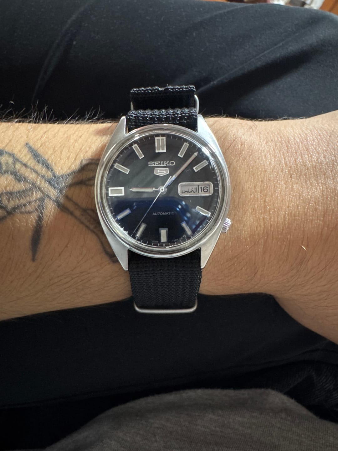 Customer photo review of Correa Nato Dando La Hora Negro