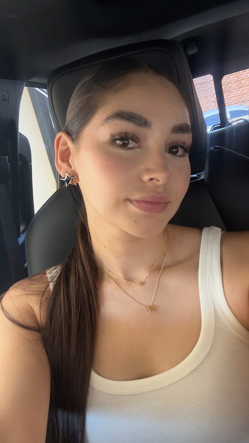 Customer photo review of Collar Birthstone Cuadrado Dorado