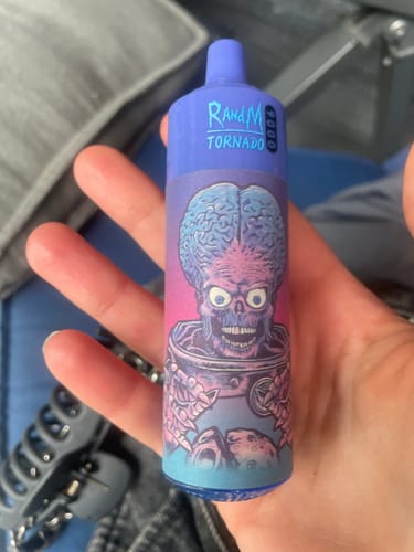 Customer photo review of RAndM - Tornado - 9K - Puffs / Disposable