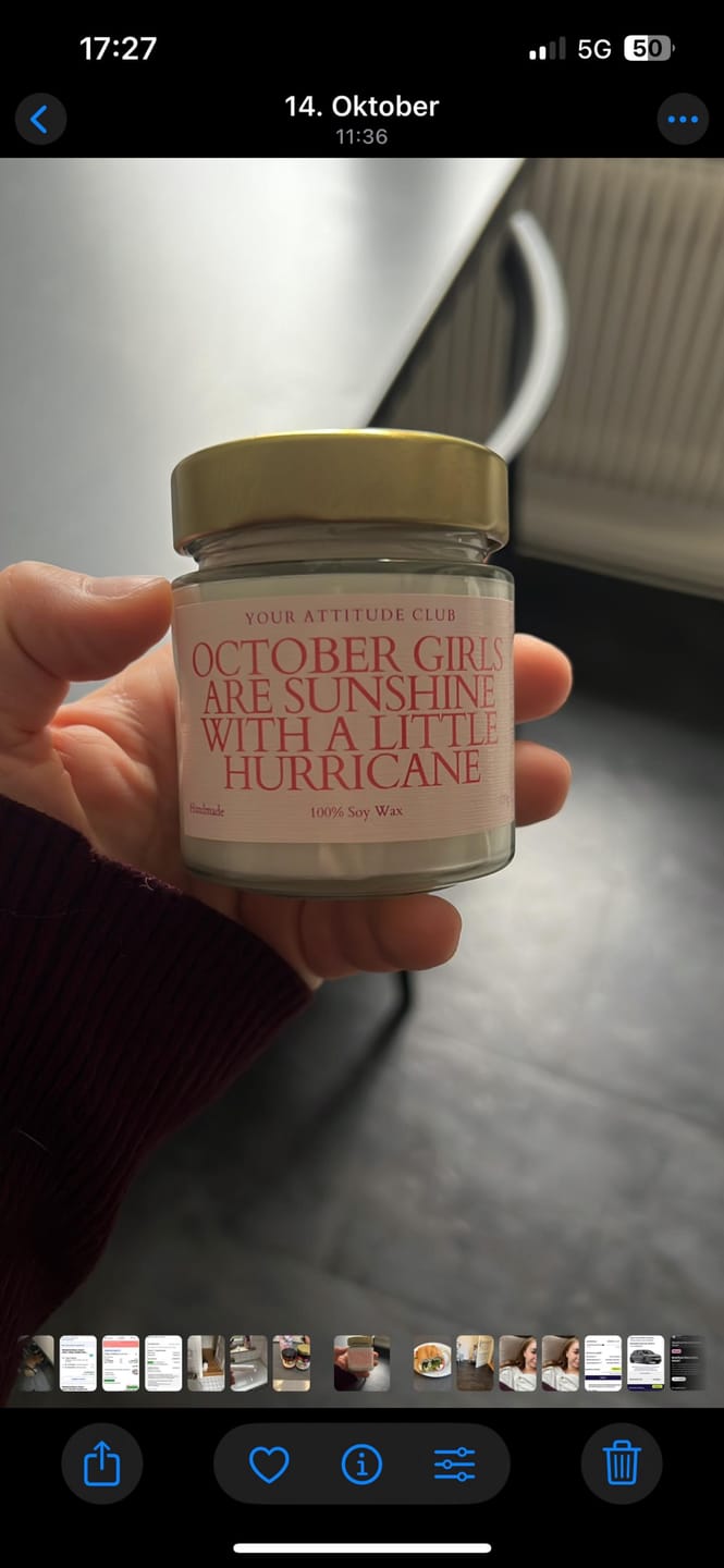 Customer photo review of October Girls Are Sunshine With a Little Hurricane – Personalisierte Geburtstagskerze 120ml, Geschenk für Frauen im Oktober, Duftkerze mit E