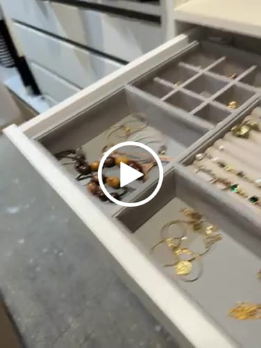 Customer video review of Grey Felt Jewellery & Accessory Tray 516x366x60mm