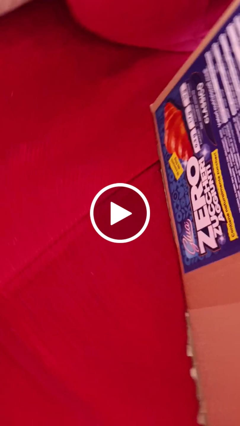 Customer video review of 15 Cornetti proteici ripieni di crema al pistacchio
