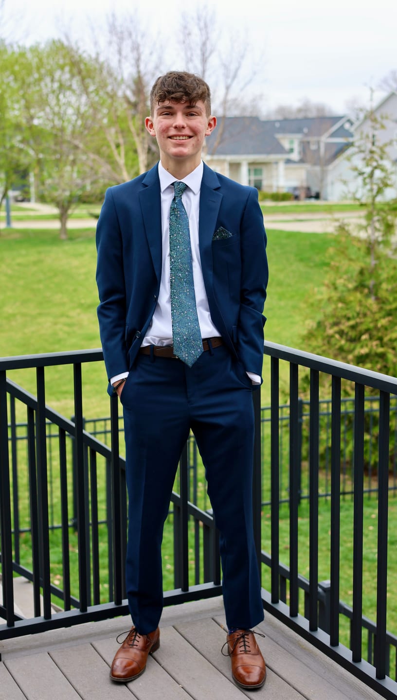 Customer photo review of Navy & Emerald Green Floral Silk Tie, Pocket Square & Cufflinks Set