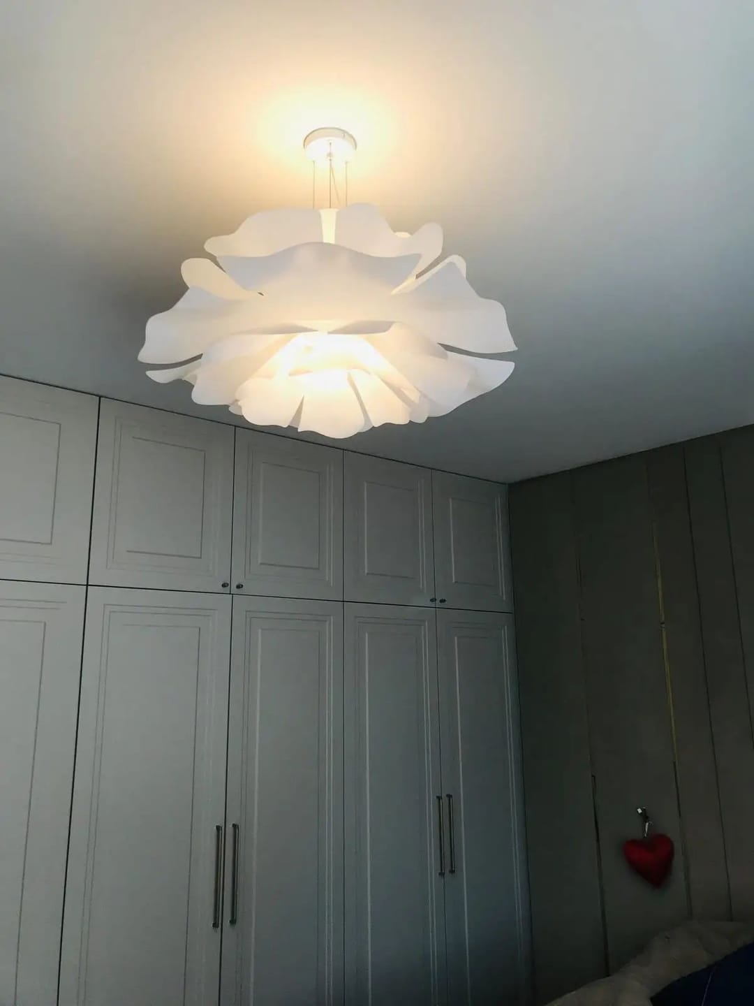 Customer photo review of Luminária Pendente Moderna Pétalas Nórdicas Menvora