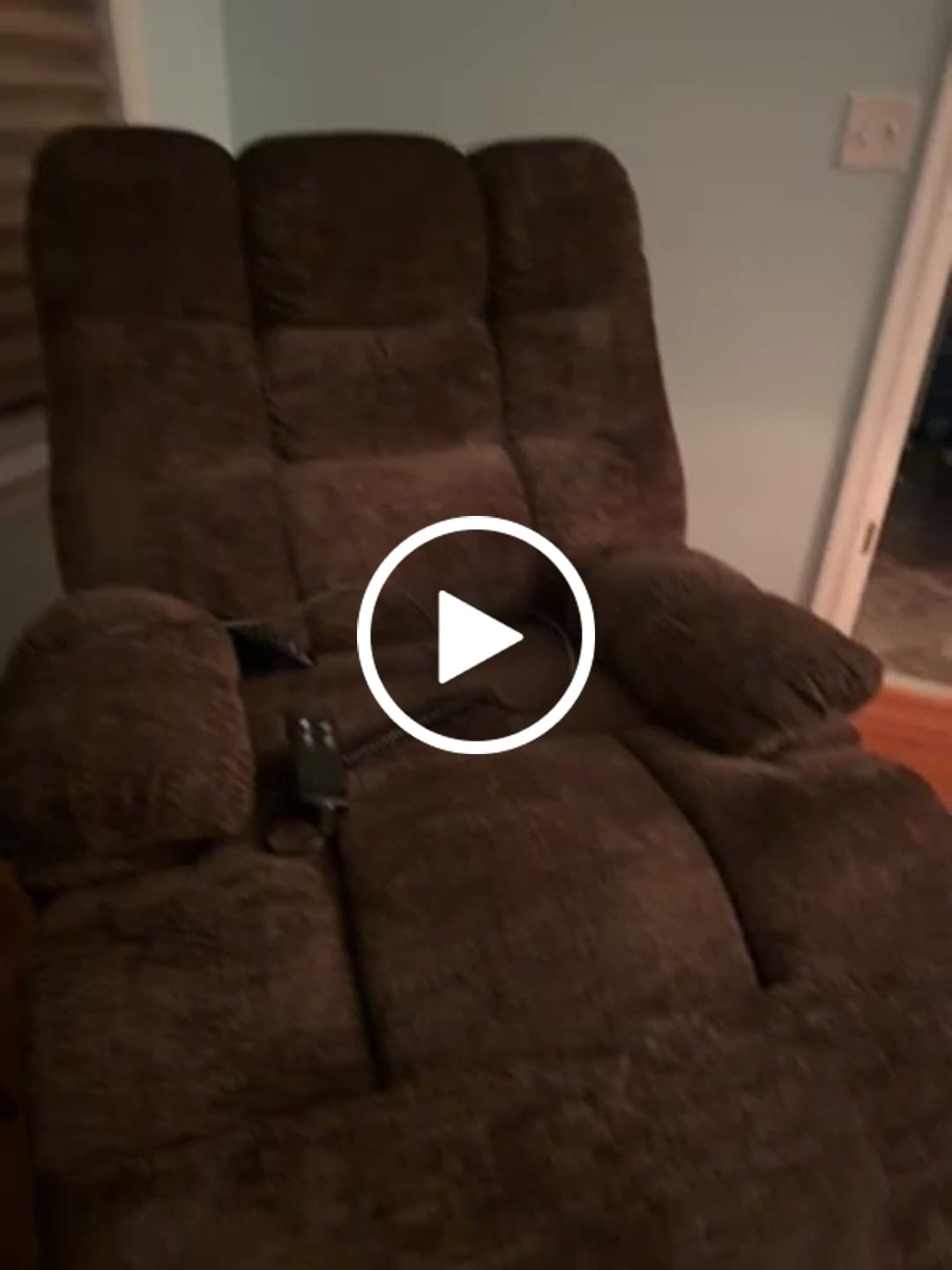 Customer video review of 9205L Large-Wide/Tall Big Man Power Lift Recliner - Dual Motor, 400 LBS, Heat & Massage