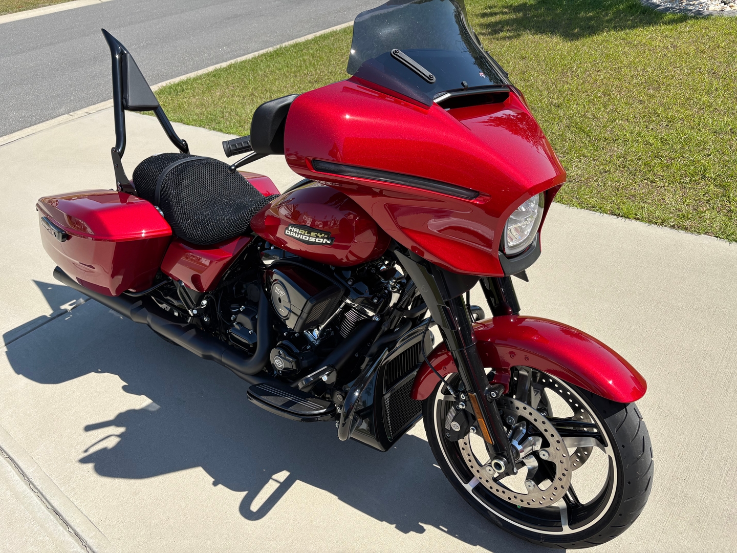 Wind Rider 3D mesh seat cover installed on Harley Street Glide showing airflow alternative for summer
