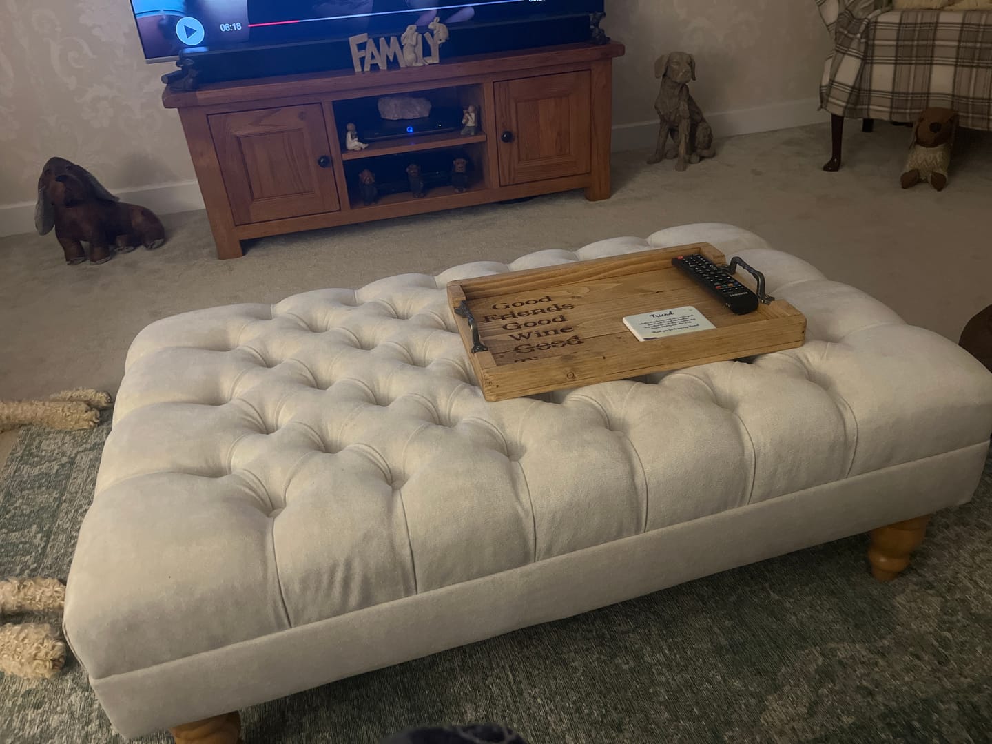 Customer photo review of Luxury Chesterfield Footstool Coffee Table – Naples Premium Upholstered Ottoman for Living Room