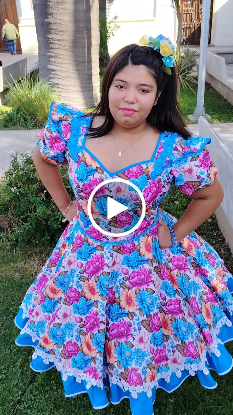 Customer video review of Vestido china huasa mariposa calipso - fucsia