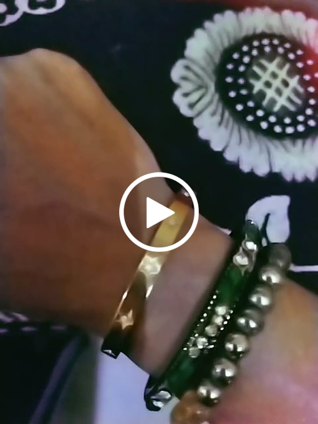 Customer video review of Golden Line of Light Kada