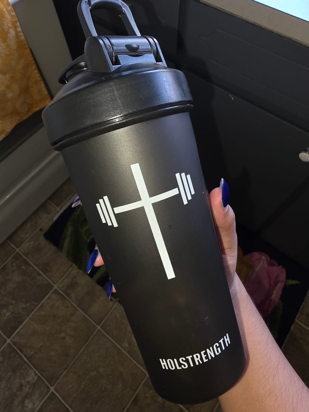 Customer photo review of HolStrength Blender Bottle
