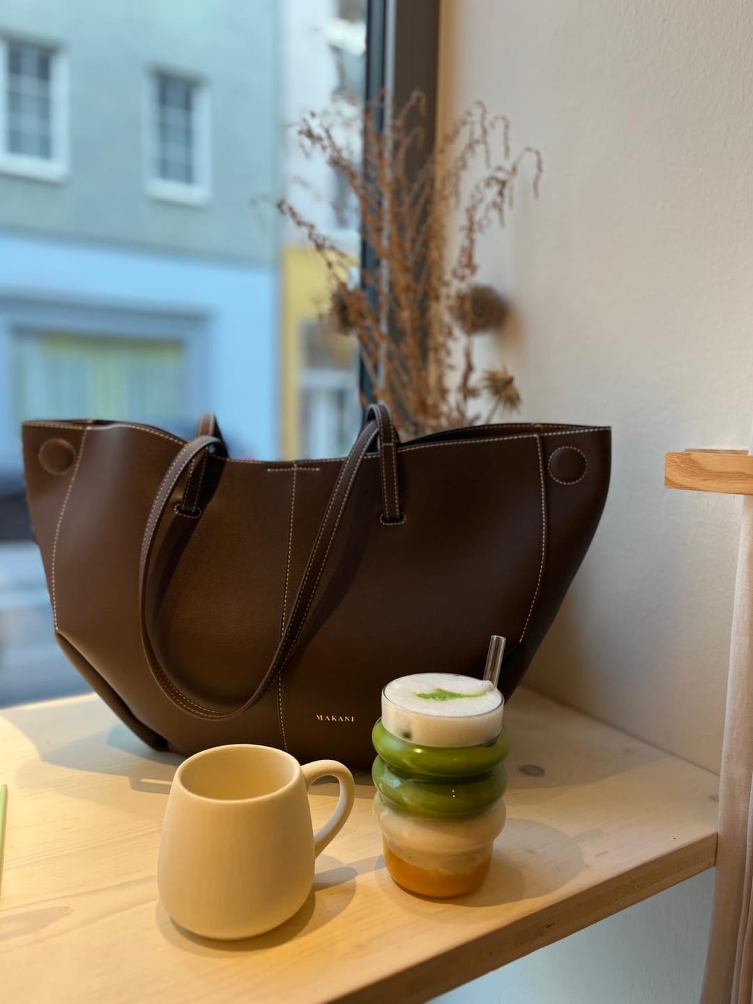 Customer photo review of EMALIA - DARK BROWN