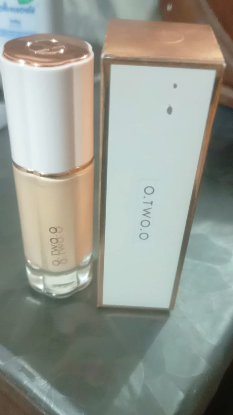 Customer photo review of O.TWO.O OIL FREE SOFT MIST LOCKING FOUNDATION