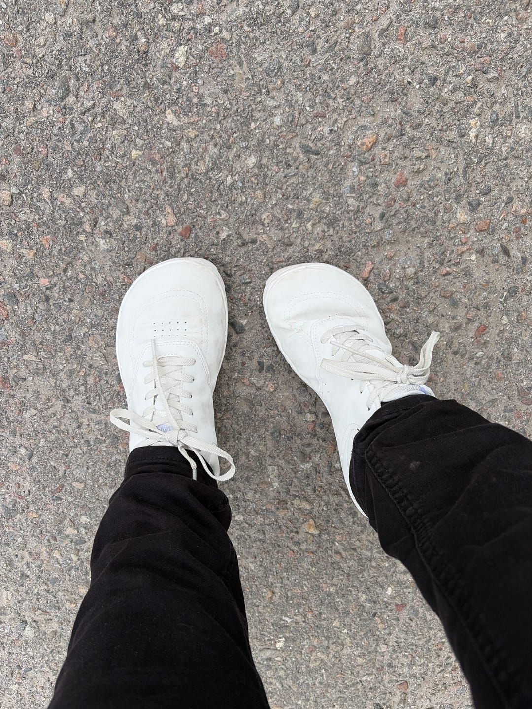 Customer photo review of Vaistoa Katu 2 | Barefoot Sneakers