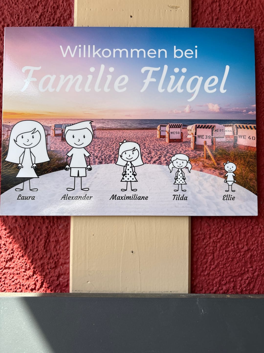 Customer photo review of Familien Türschild (UV- und wetterfest) inkl. Klebebefestigung