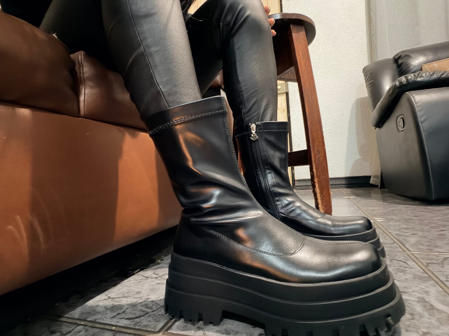 Customer photo review of Vela Boots