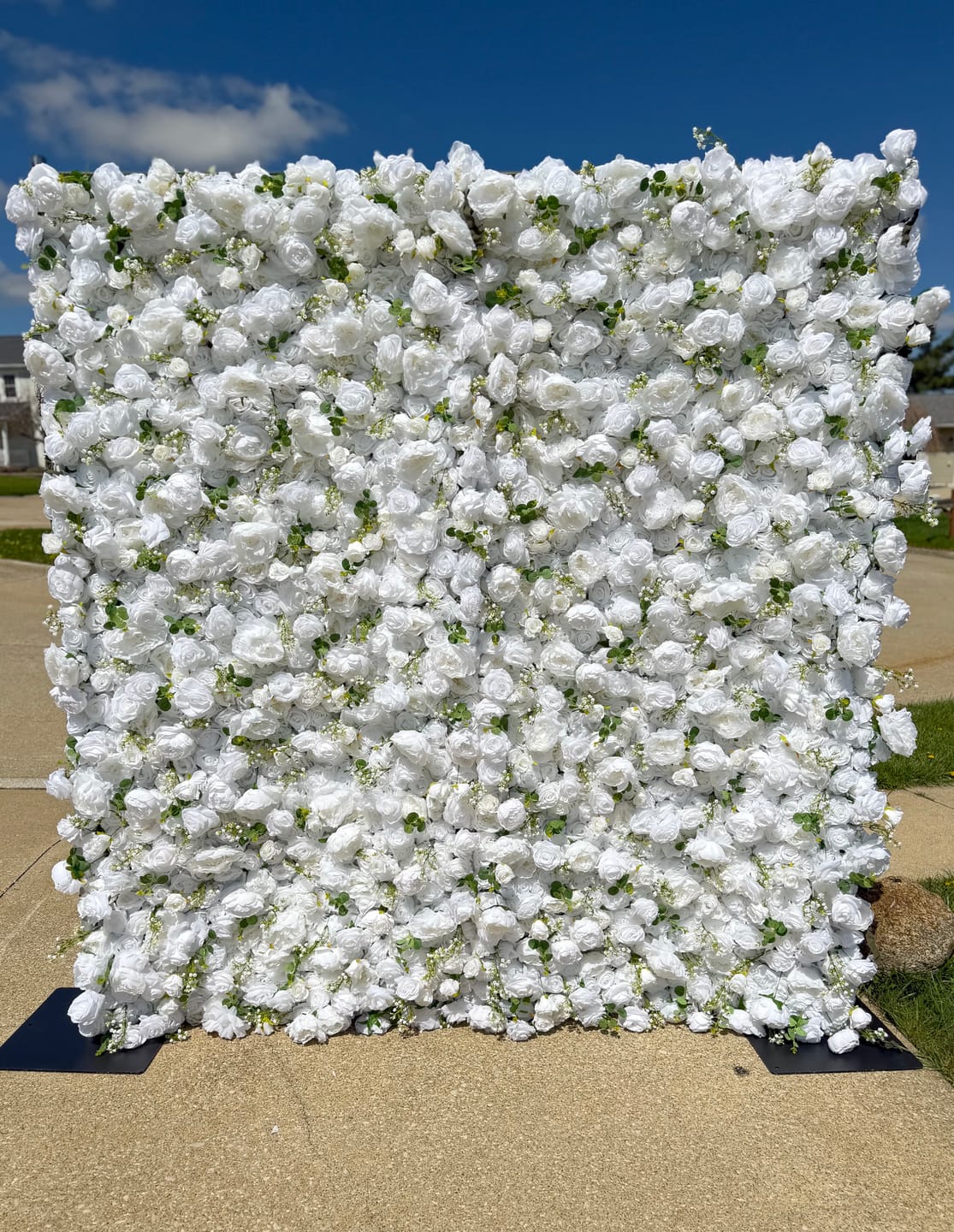 Customer photo review of Infinity White Rose Flower Wall Backdrop for Weddings Events and Photo Booths