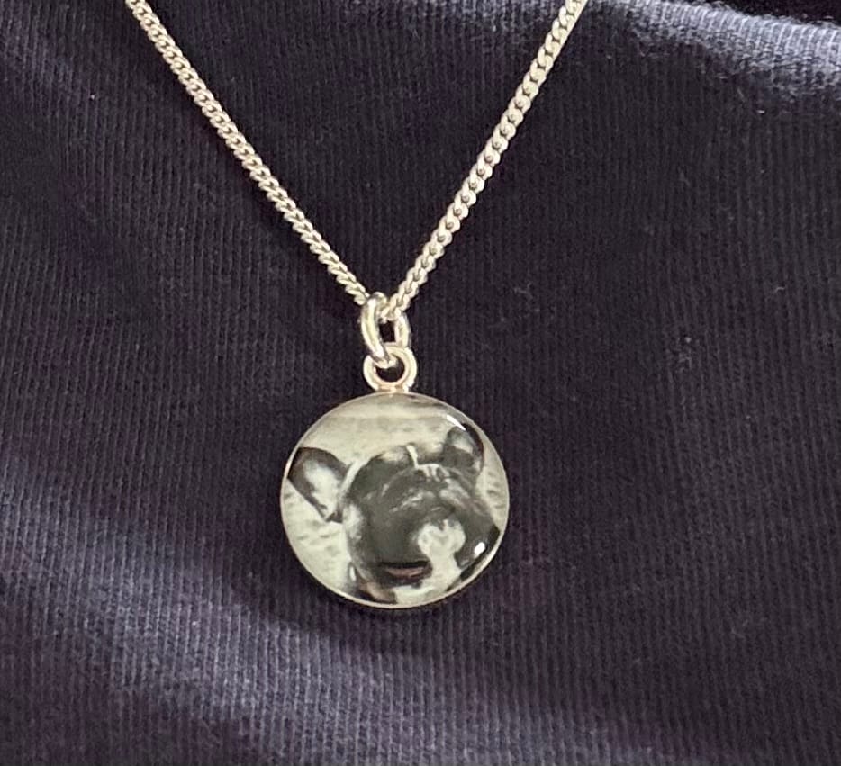 Customer photo review of Personalisierbare Hunde Foto Kette 925er Sterling Silber 18K vergoldet