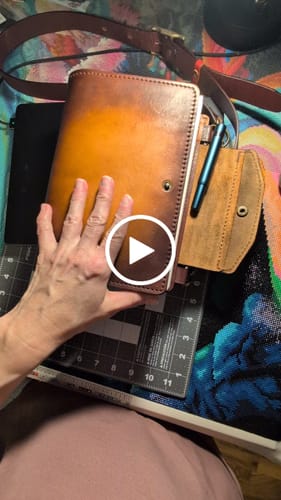 Customer video review of Apple Pig Bag book(cave art leather)