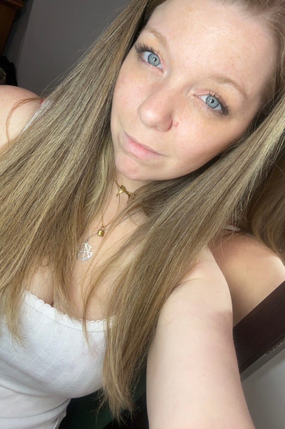 Customer photo review of Carol Bow Necklace (Bundle)