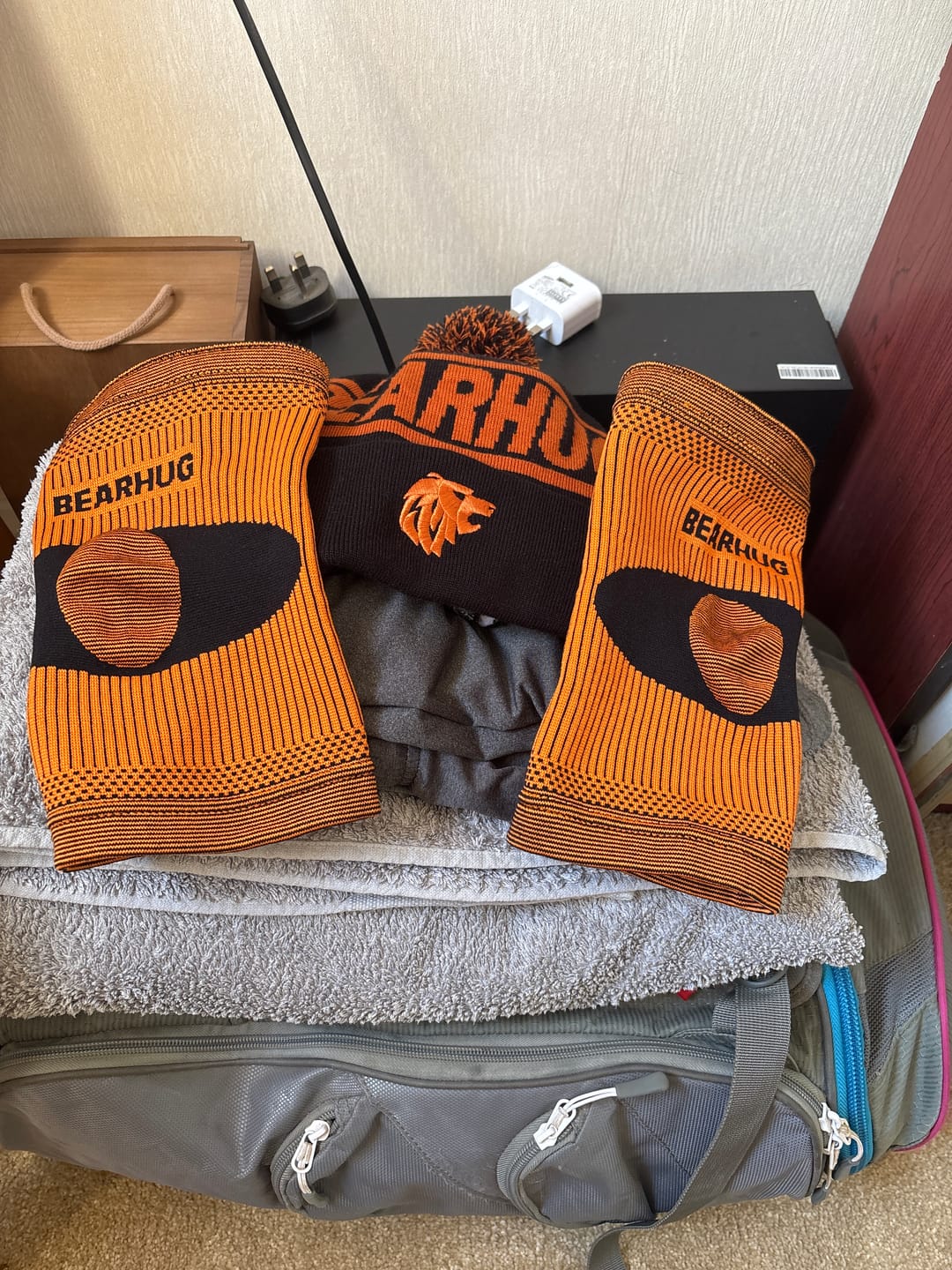 Customer photo review of Twinpack & Tee | Knee