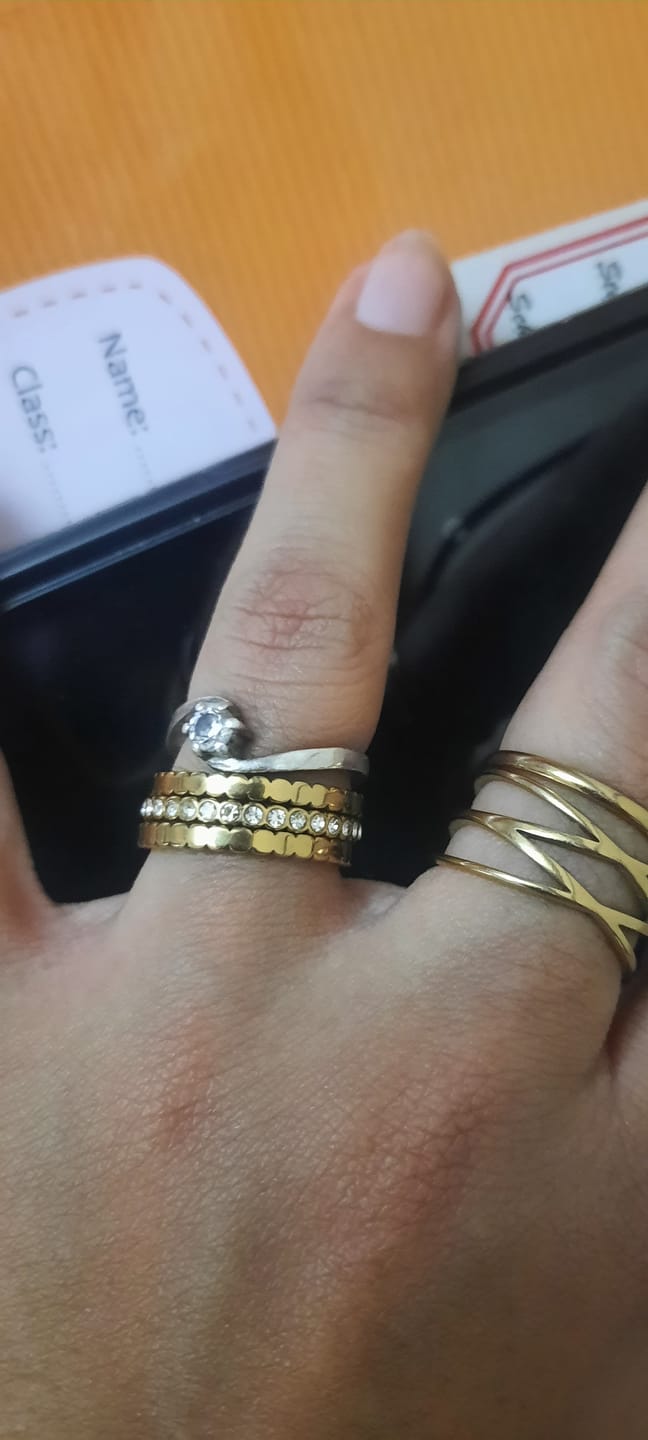 Customer photo review of Three Piece Honeycomb Ring