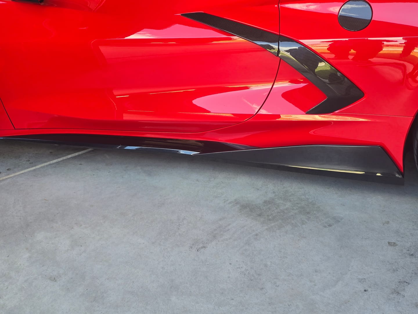 Customer photo review of Corvette C8 Stingray Front Splitter & Side Skirts [5VM Package]