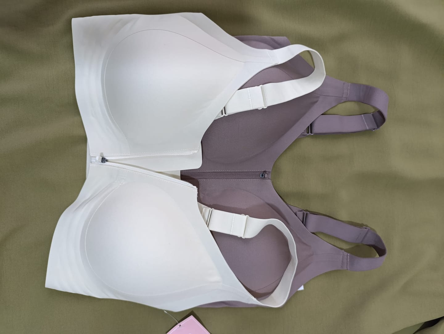 Customer photo review of En az 1 Beden İnce Gösteren Toparlayıcı Fermüarlı Sütyen – Lazer Kesim, İz Yapmaz, Pürüzsüz Görünüm