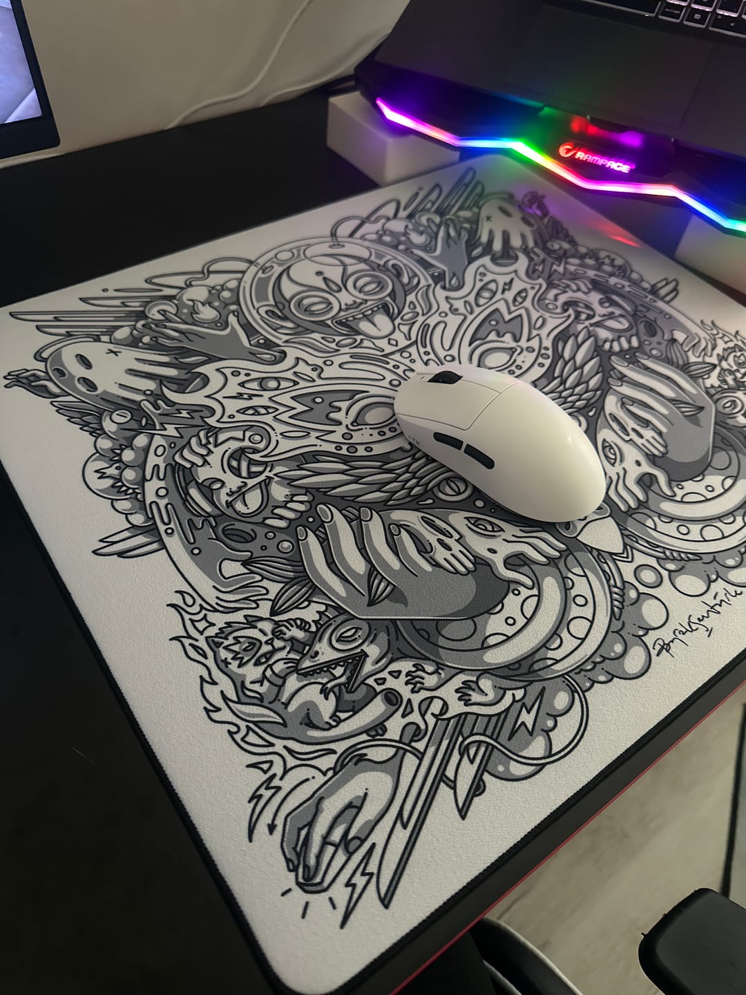 Customer photo review of Wraith Spirit of Aim Mousepad
