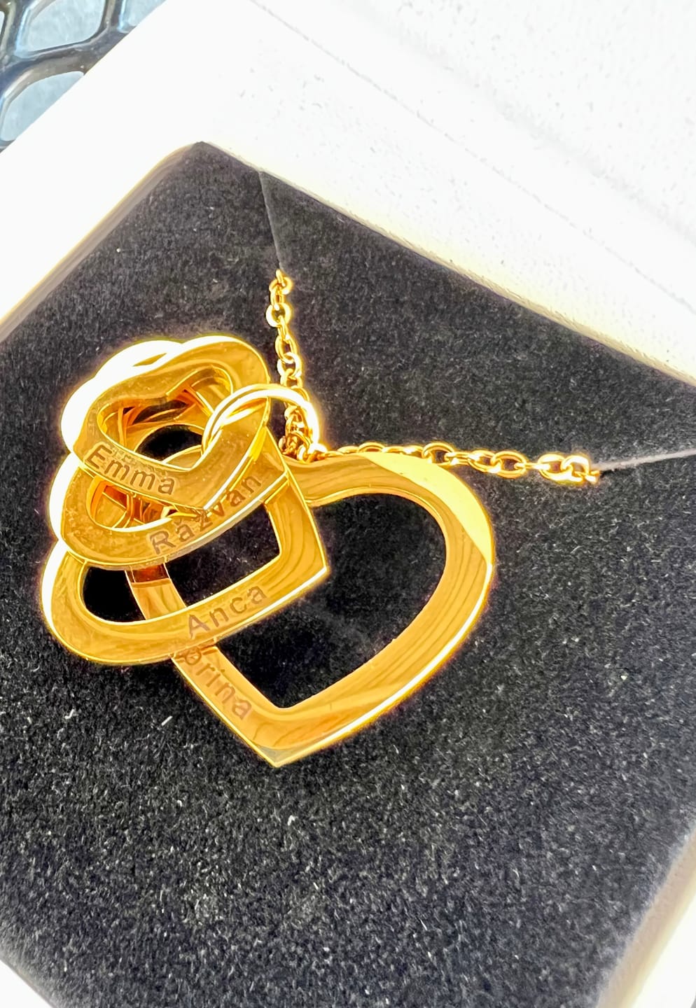 Customer photo review of Kette mit personalisierten Herzen
