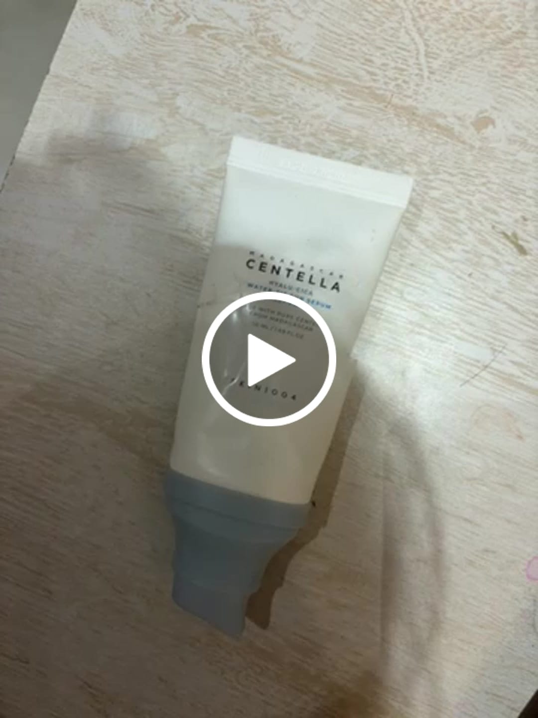Customer video review of سيرم الحماية من الشمس المائي هيالو-سنتيلا من سكين1004 - 50مل