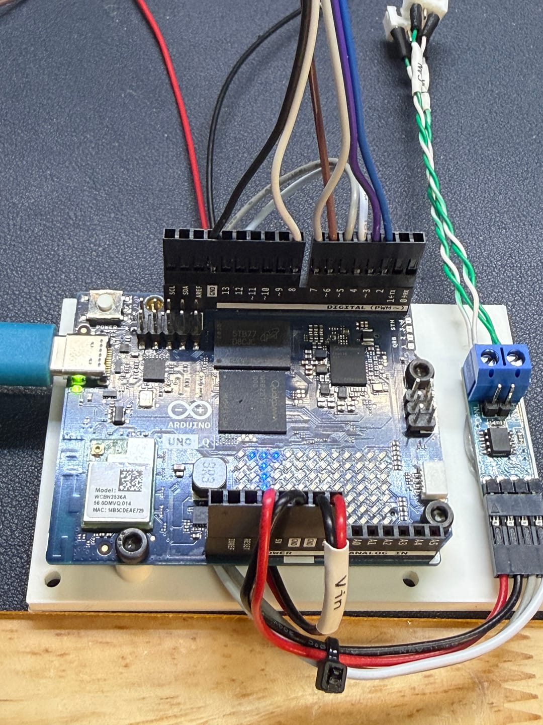 Customer photo review of Arduino® UNO™ Q 4GB