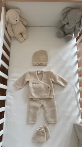 Customer photo review of Ensemble en maille brodé