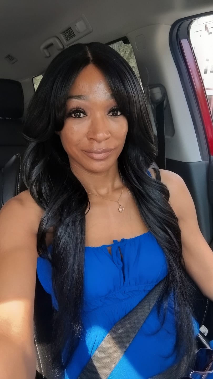 Customer photo review of FreeTress Equal Curtain Bang HD Deep Parting Lace Wig - BOMBSHELL