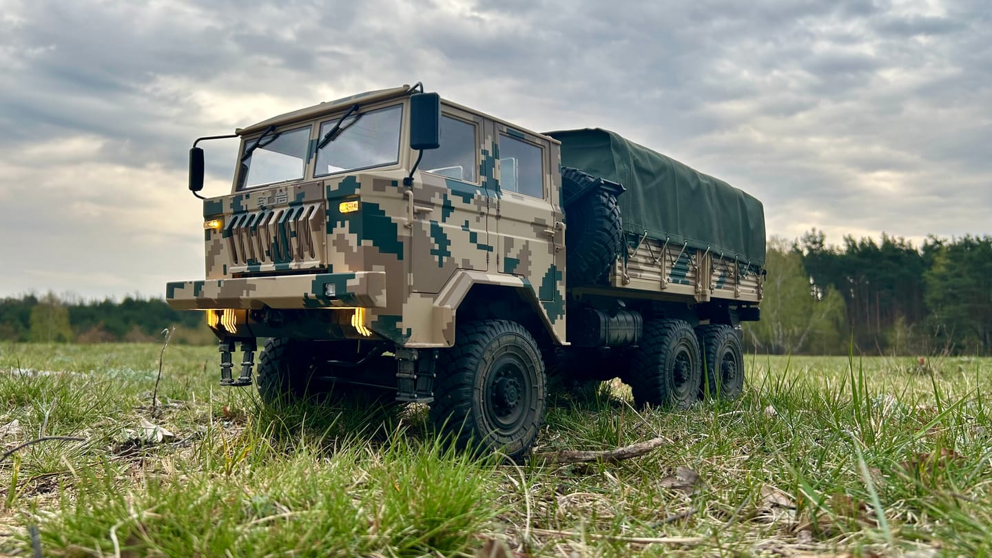 Customer photo review of Rlaarlo 1/10 Scale RTR 6X6 Brushed RC Military Trucks HongYan HY6