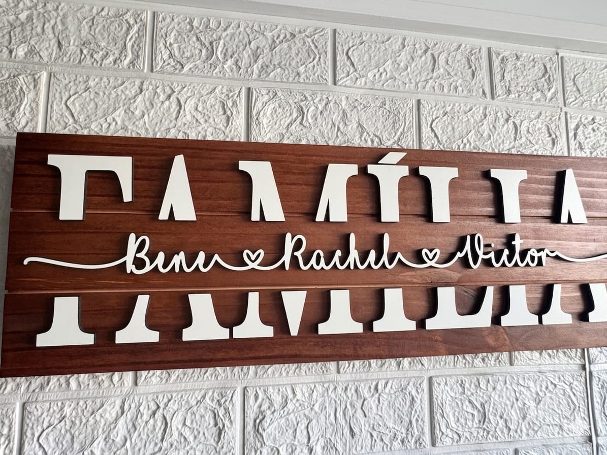 Customer photo review of Placa da Família Personalizada