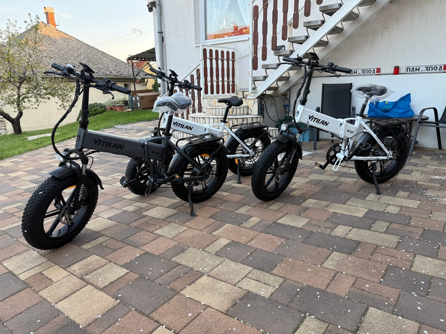 Customer photo review of V3 2.0 Folding Fat Tires Adult All Terrain Electric Bike