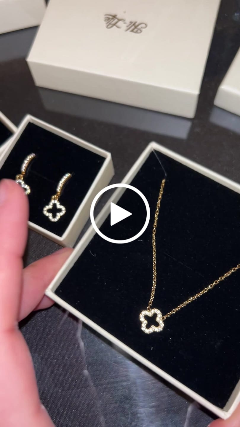 Customer video review of Triple Pave Infinity Armreif 18K Vergoldet