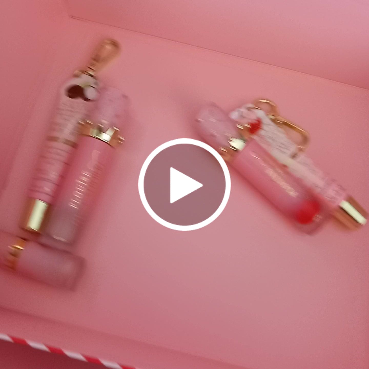Kundenvideobewertung der P.Louise Pink Bow Geschenkpapierbox