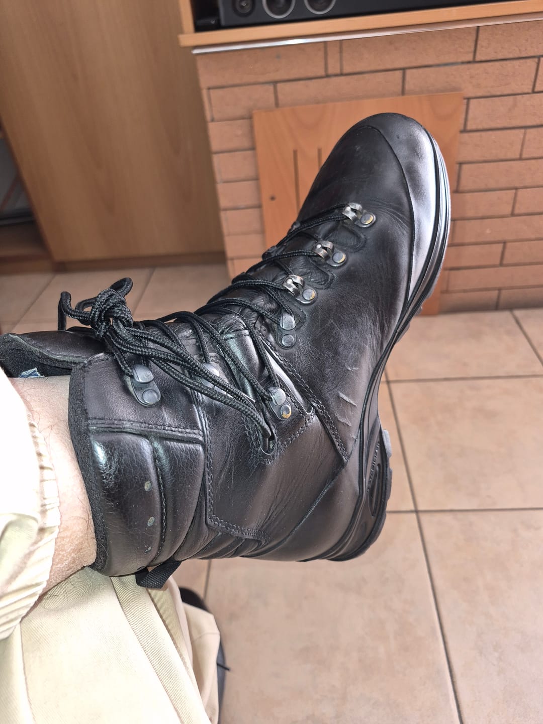 Customer photo review of Scarponi Esercito Tedesco Rigenerati Meindl / Haix U132 in Vera Pelle Gore-Tex