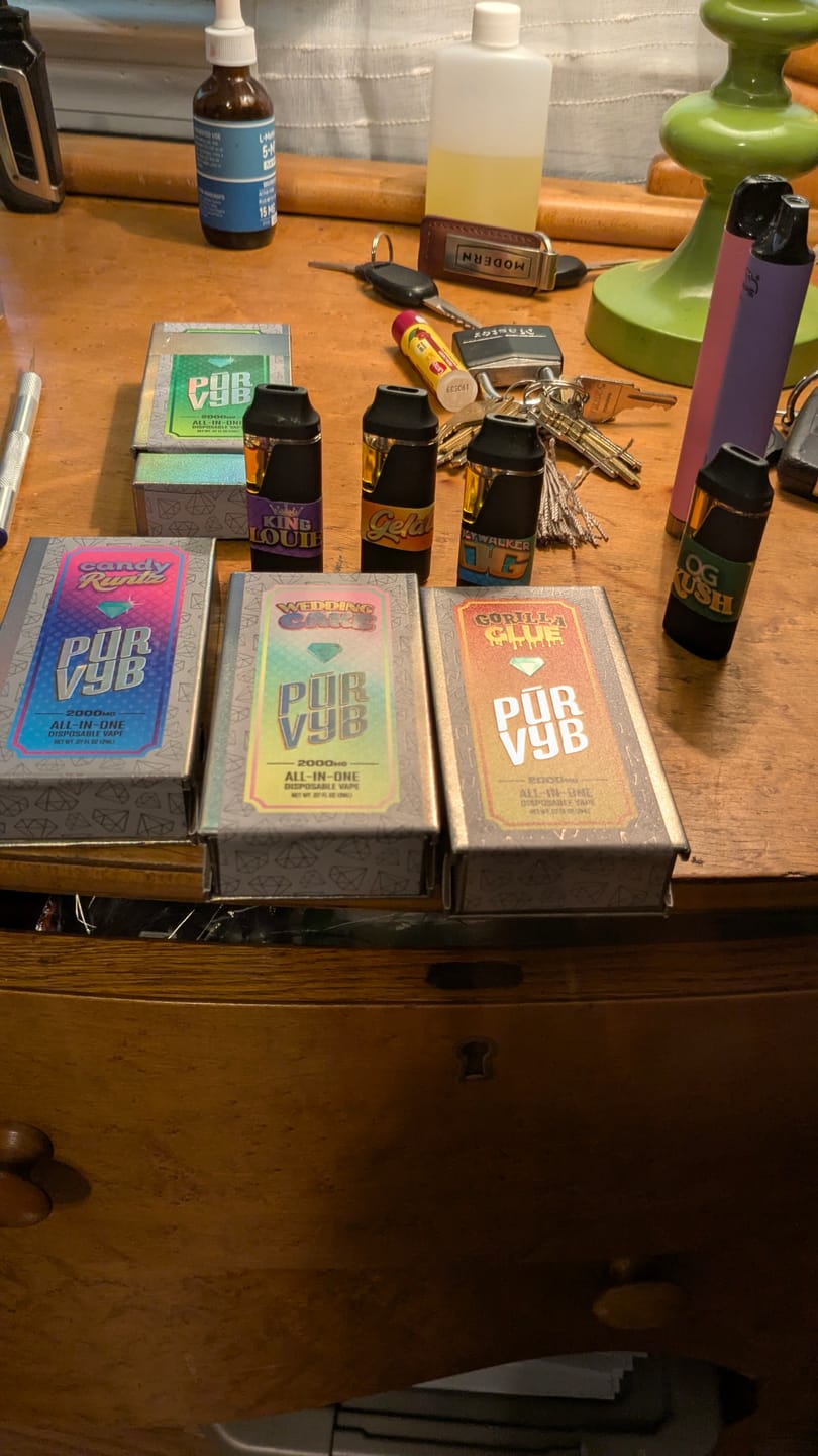Customer photo review of PUR VYB - 2G THCa Live Resin - Wedding Cake (Hybrid)