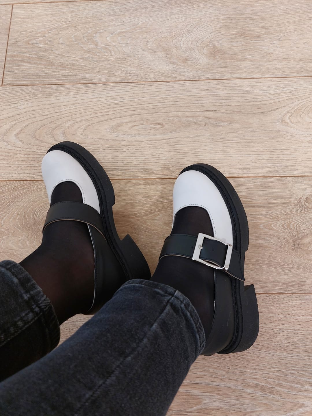 Customer photo review of Mėnulis Closed Toe Sandals