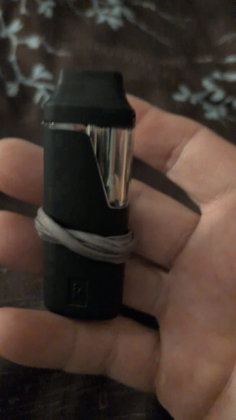 Customer photo review of PUR VYB - 2G THCa Live Resin - Strawberry Cough (Sativa)