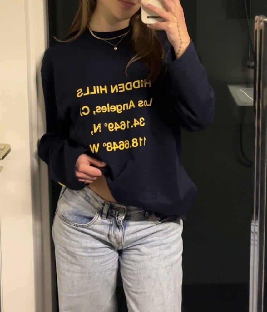 Customer photo review of VINTAGE LOGO LONGSLEEVE T-SHIRT AMBER/NAVY