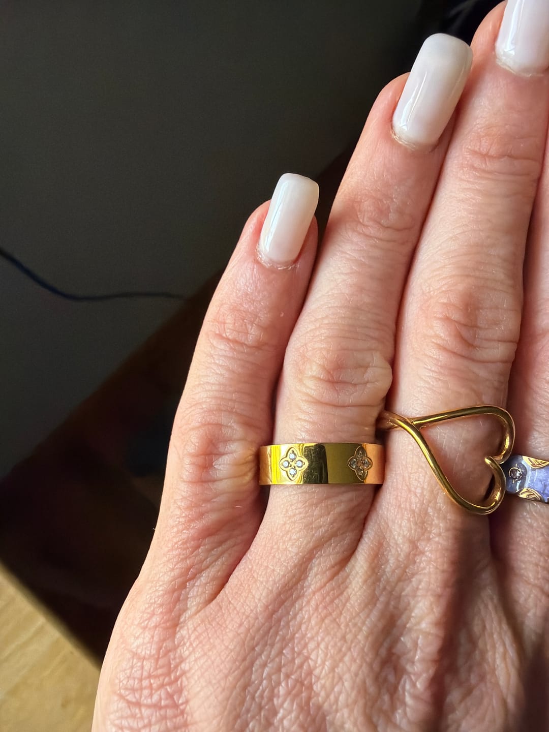 Customer photo review of Gold Crystal Clover Band Ring