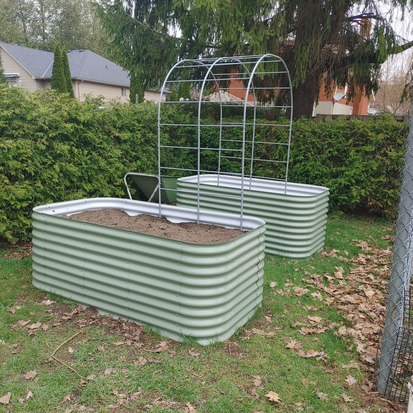 Customer photo review of Arch Garden Trellis